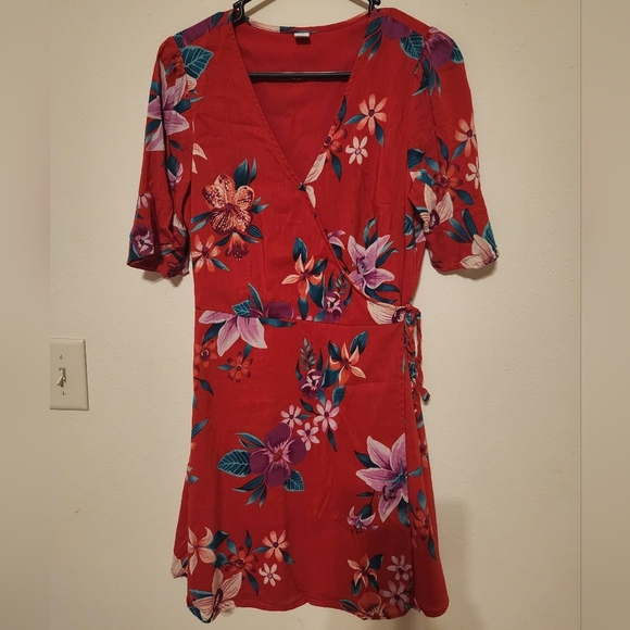 Old Navy Floral Wrap Dress - Red Medium - Picture 1 of 4
